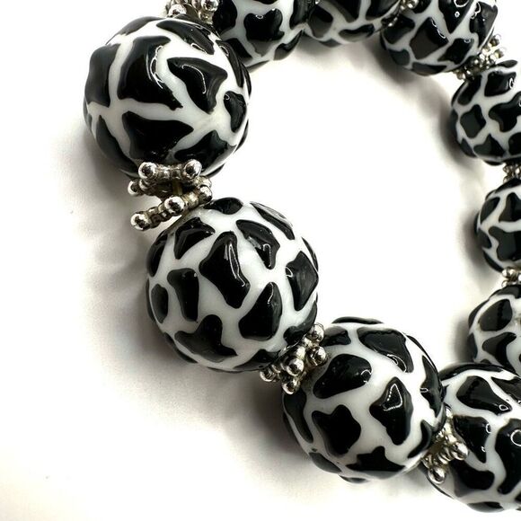 Cow pattern beaded stretchy bracelet - Picture 4 of 6